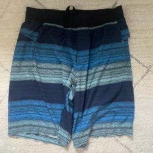 lululemon Mens, blue bowline shorts, xL, 8 inch inseam
